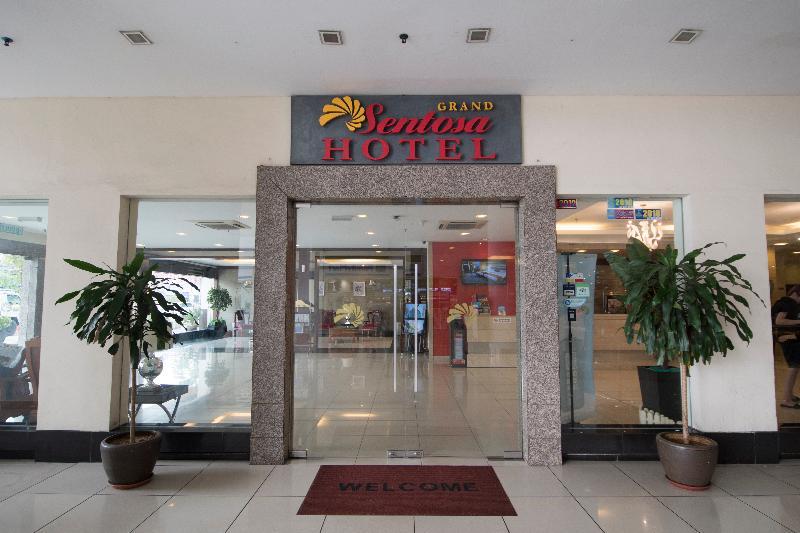Grand Sentosa Hotel 3*